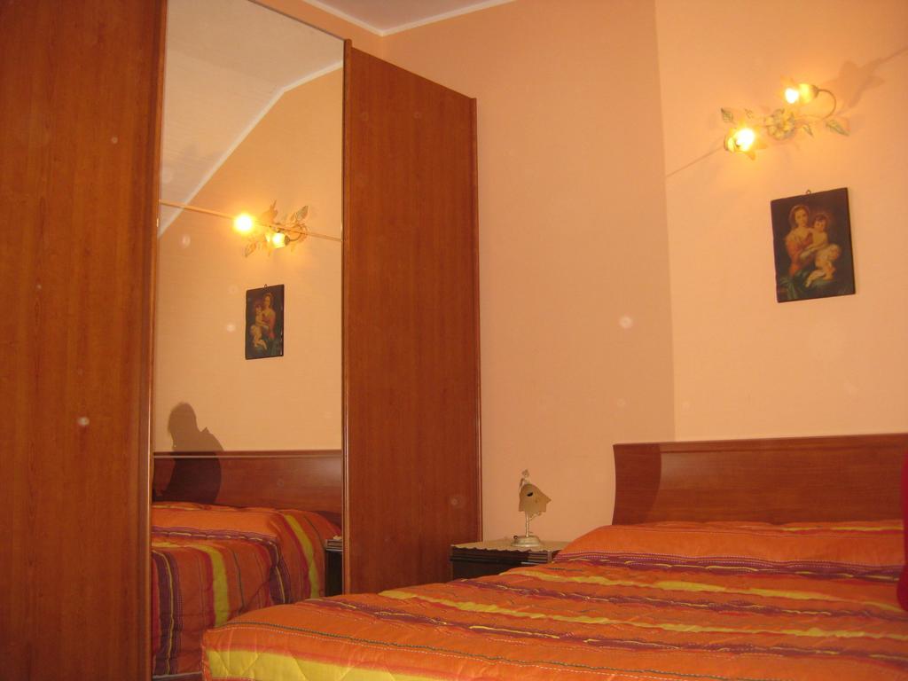Villa Nina Trecastagni Quarto foto