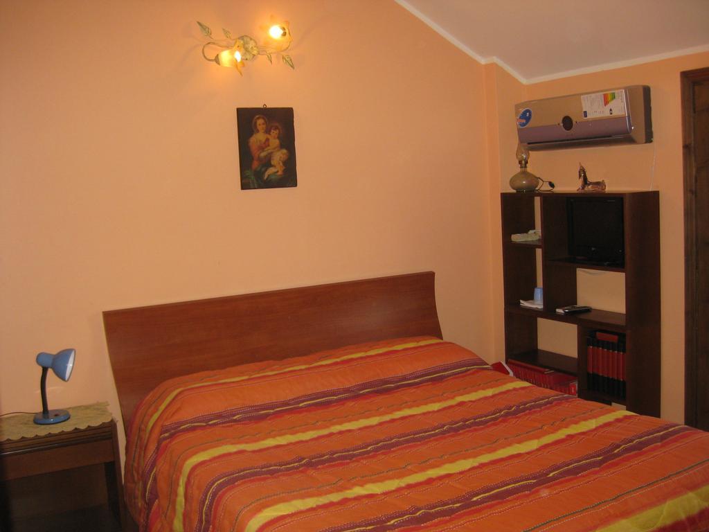 Villa Nina Trecastagni Quarto foto